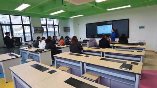 人工智能教學培訓會議在湖南省智慧教育裝備展示體驗中心成功舉辦，聚焦營利性民辦職業(yè)技能培訓機構發(fā)展